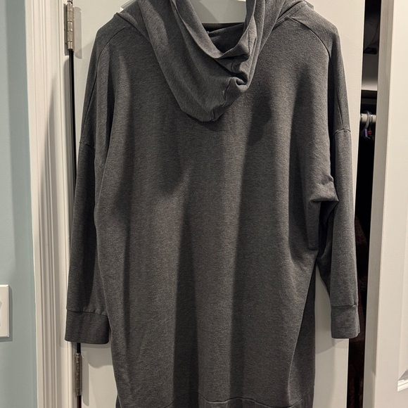 Eileen Fisher Woman Gray Knit Top/long duster with hood + pockets. Good cond. - Picture 7 of 8